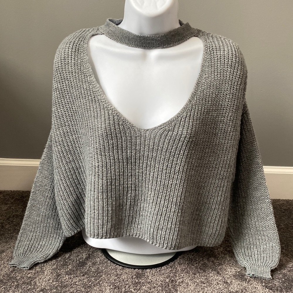 Small crop top grey sweater